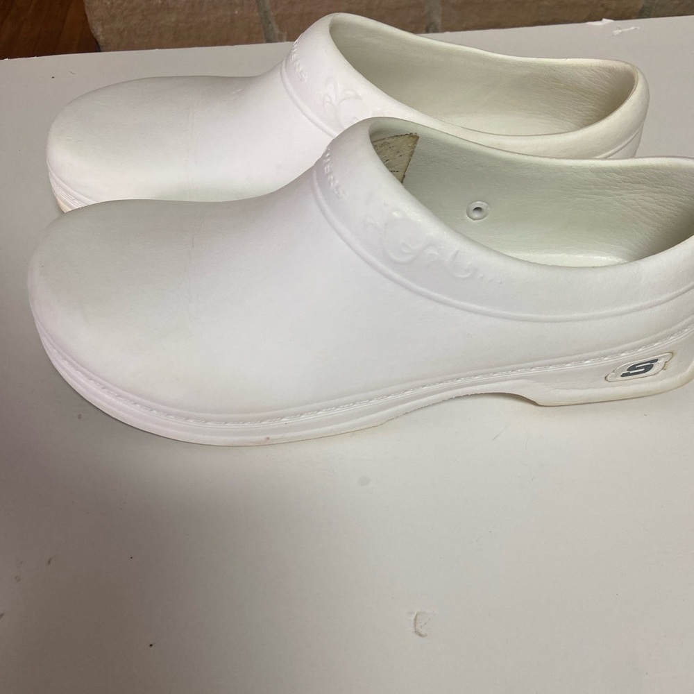 Skechers unisex Work Slip-On Clogs non slip sole.Pre-owned Great condition sz 9